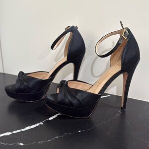Nicole Miller black heels size 7.5